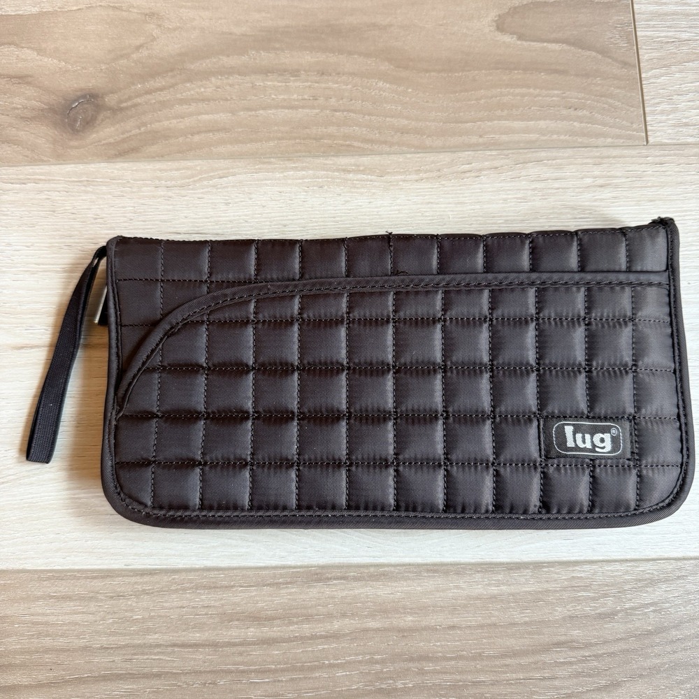 Lug Wallet Passport Quilted Zip Brown with Strap‎ Travel Card Holder NWOT